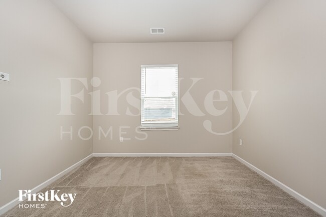 Building Photo - 281 Villa Grande Dr