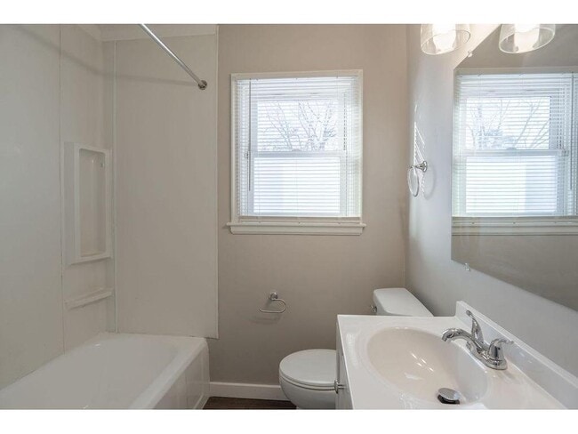 Building Photo - 5247 Dupont Ave N