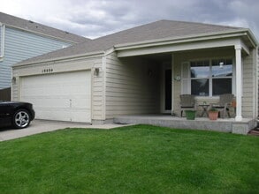 Building Photo - Single Family Ranch Style Home In Aurora!