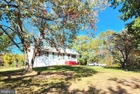 Building Photo - 7297 Jacksonville Ave