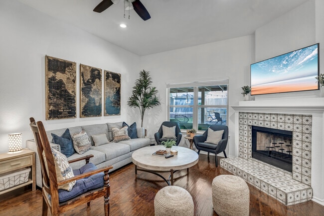 Building Photo - 505 Sunflower Dr