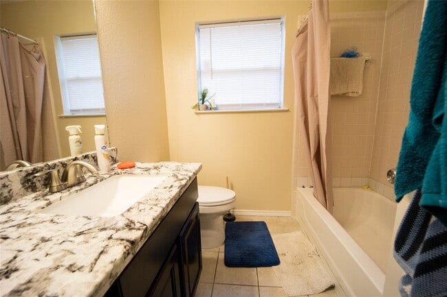 Building Photo - 6403 Garden Canyon Dr