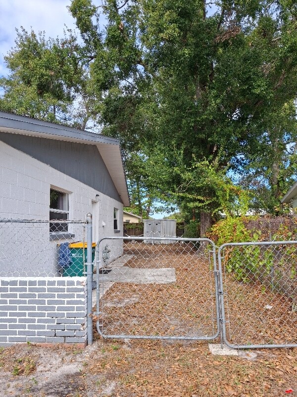 Building Photo - 6477 146th Ave N