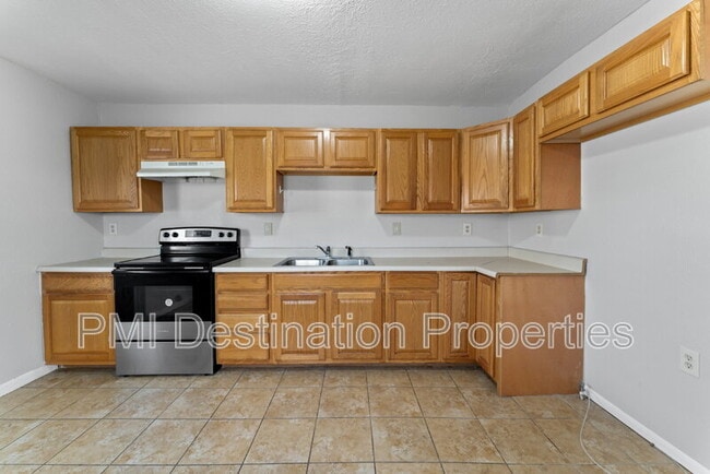 Building Photo - 304 Beech St