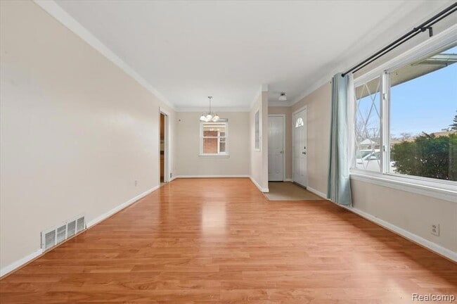 Building Photo - 1198 E Hudson Ave