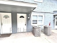 Building Photo - 813 N Pleasant St