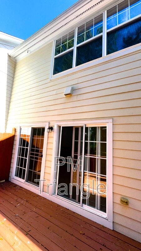 Building Photo - 316 Linden Park Ln