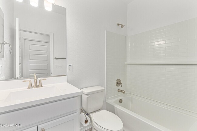 Building Photo - 14134 W Hackamore Dr