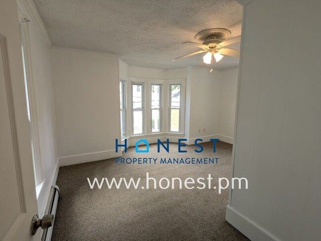 Building Photo - 41 Windsor St