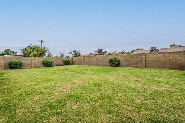 Building Photo - 85254! Four Beds with POOL!