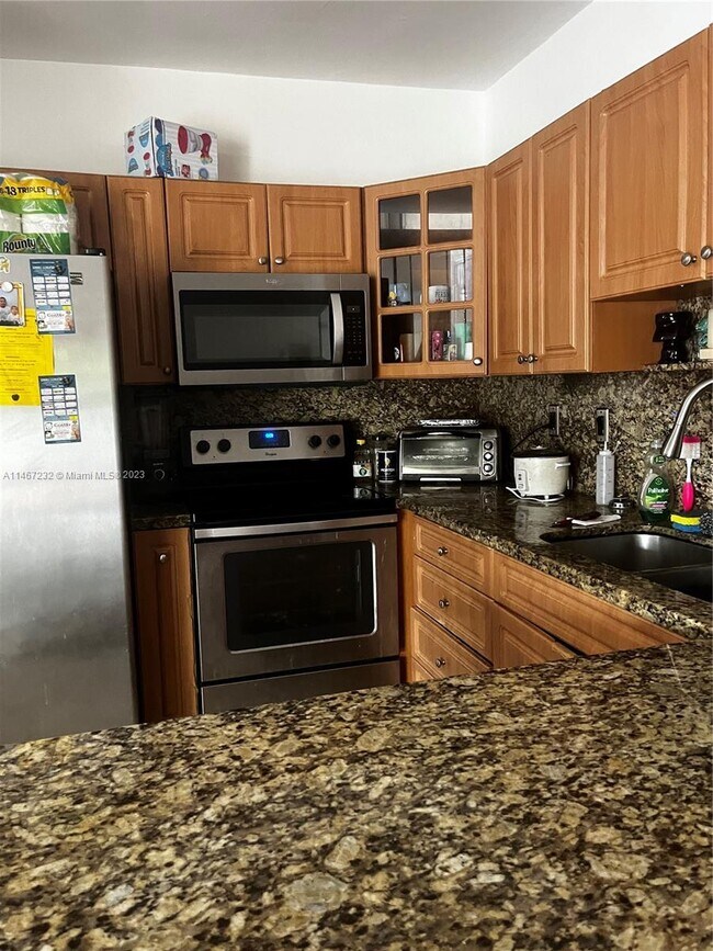 Building Photo - 10564 NW 8th Ln