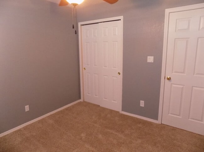 Building Photo - Beautiful 3 Bedroom 2 Bathroom Home Located in Ventana Ranch!!