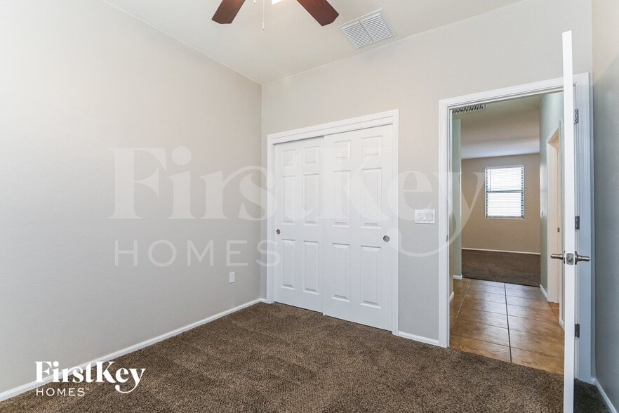 Building Photo - 3246 S Lakeside Ridge Loop