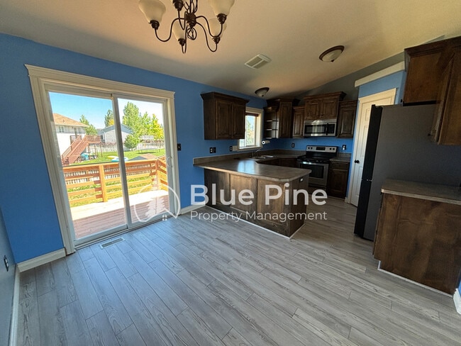 Building Photo - 4333 High Desert Dr