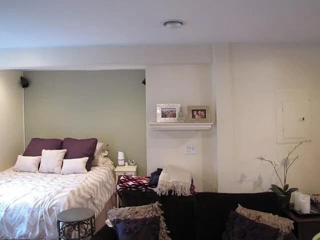 Building Photo - 11 Emmet St