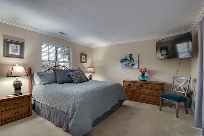 Building Photo - 308 Chota View Pl