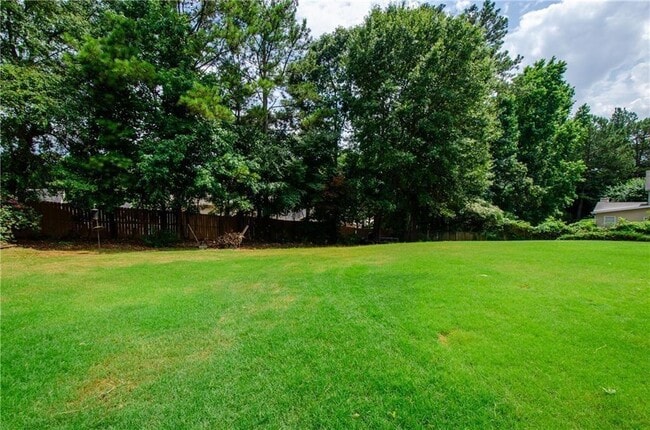 Building Photo - 3645 Ansley Park Dr