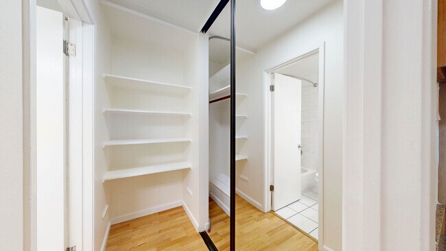 Building Photo - 657 Kansas St