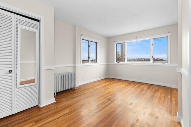 Building Photo - 147 Nahant Rd