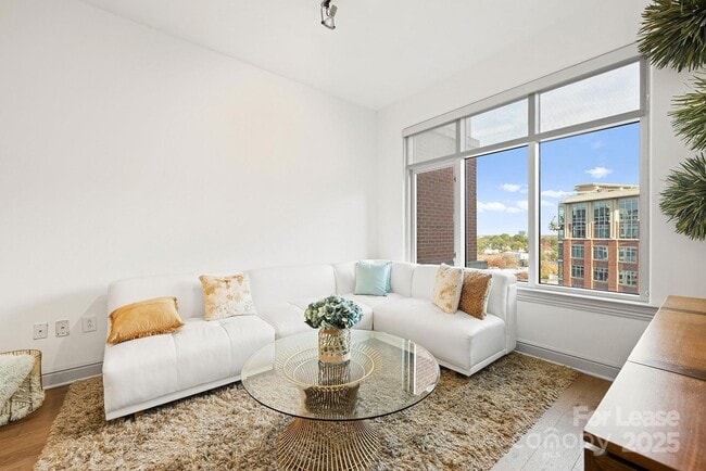 Building Photo - 125 W Tremont Ave