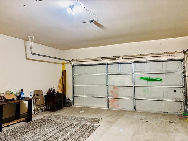 Building Photo - 9947 Valance Way