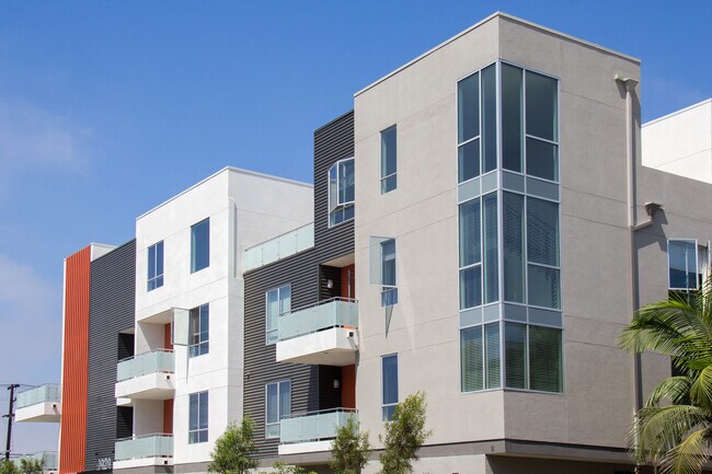 Primary Photo - cou119