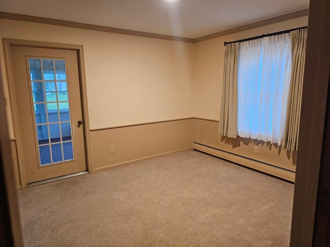 Building Photo - 2907 Greenbriar Dr