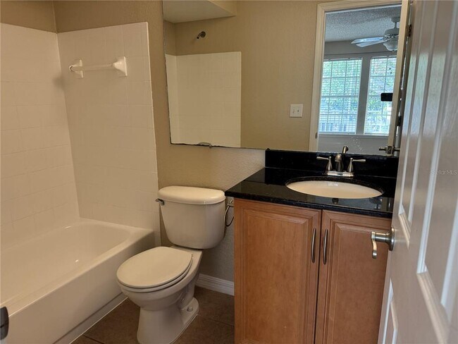 Building Photo - 3315 Haviland Ct