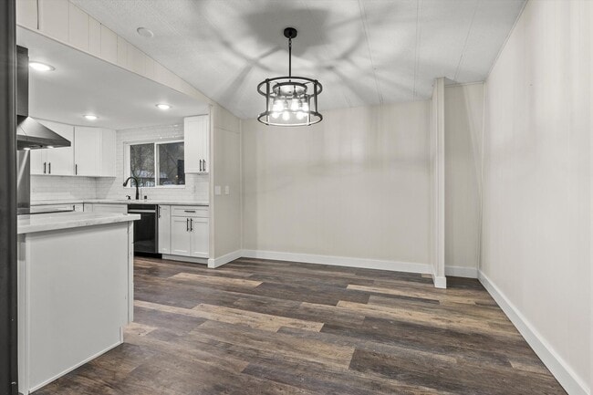 Building Photo - Updated 3 bed Bonney Lake home on dead end street