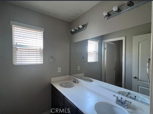 Building Photo - 7771 Stonegate Dr