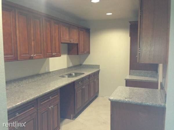 Building Photo - 728 E Virginia Way