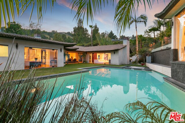 Building Photo - 1240 Loma Vista Dr