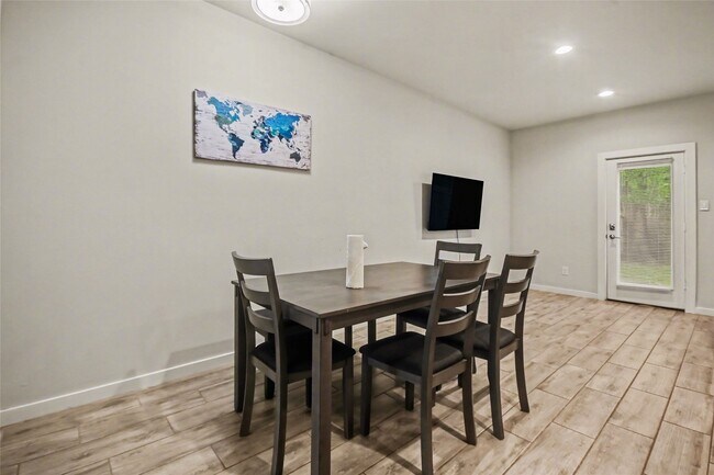 Building Photo - 3013 Wilmington St