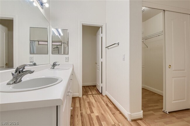 Building Photo - 3930 Blue Gull St