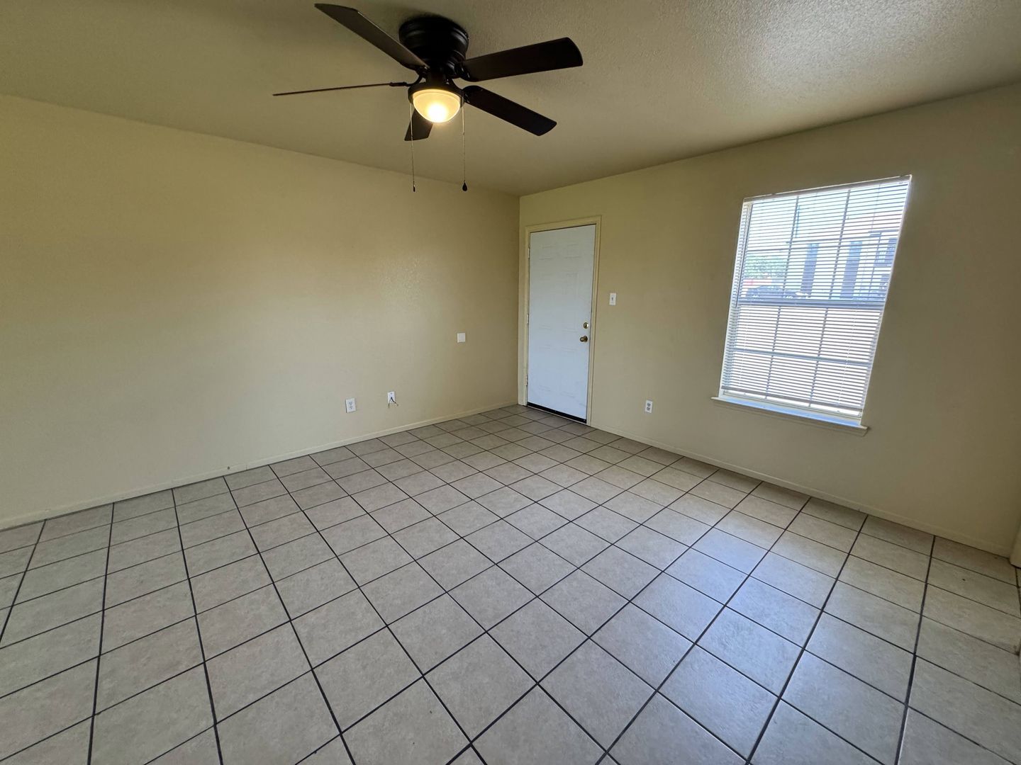 Building Photo - 5702 Greengate Dr