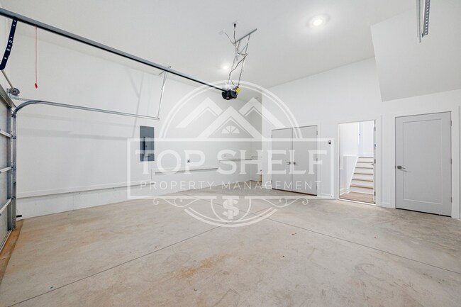 Building Photo - 1540 Millwood Pl