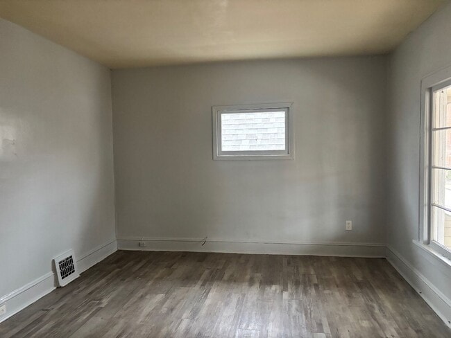 Building Photo - 4008 Ardmore Ave