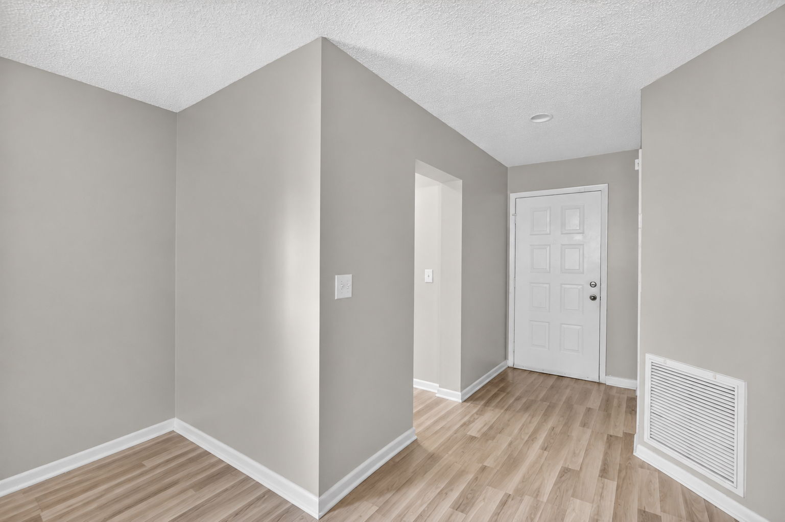 Building Photo - 5314 Sapphire Vly