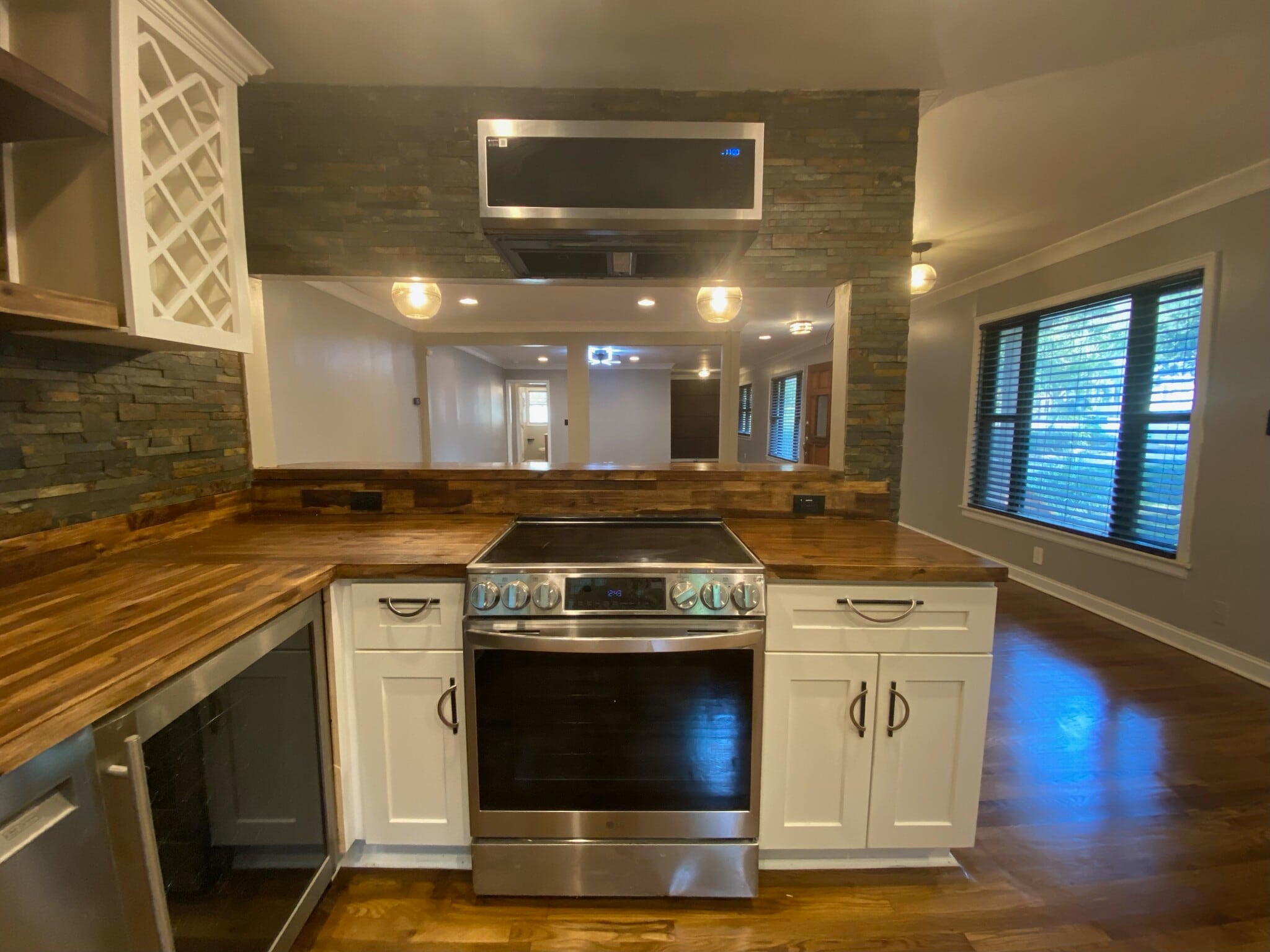 Kitchen - 3483 Napoleon St