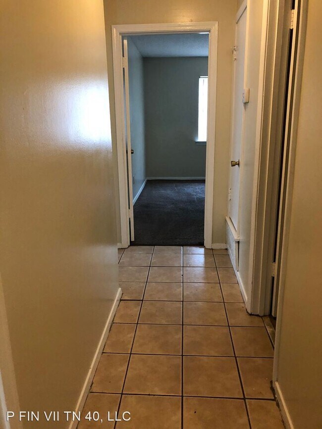 Building Photo - 2 br, 2 bath House - 4496 Wooddale Avenue