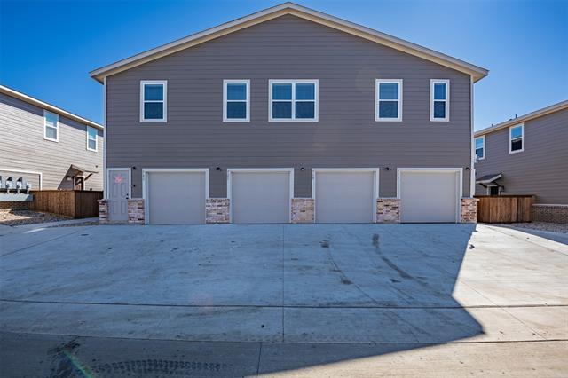 Building Photo - 643 Wheatfield Dr