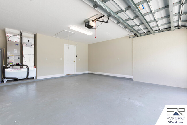 Building Photo - 30 Red Mill Dr