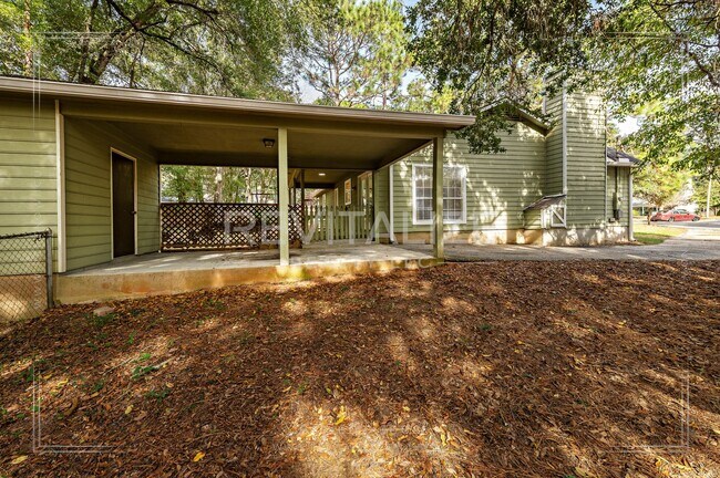 Building Photo - Sweet Cottage-esque 3-Bed 2-Bath in Daphne!