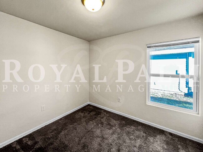 Building Photo - 3BR/2BA Duplex in Vistanna Villas | Garage + Resort Pool!