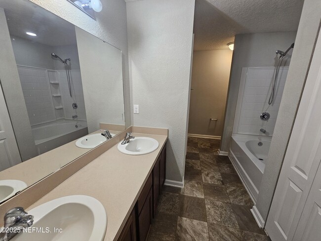 Building Photo - 8476 Julia Marie Cir