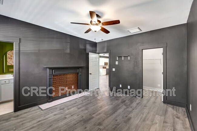 Building Photo - 3988 Hillyard St