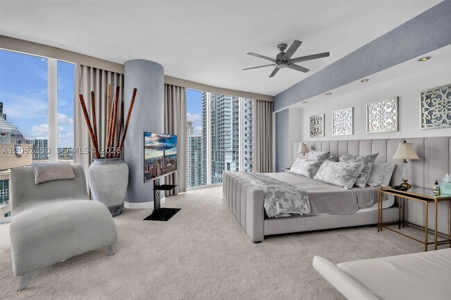 Building Photo - 333 Las Olas Way
