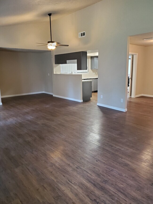 Building Photo - 4414 Monteith Dr