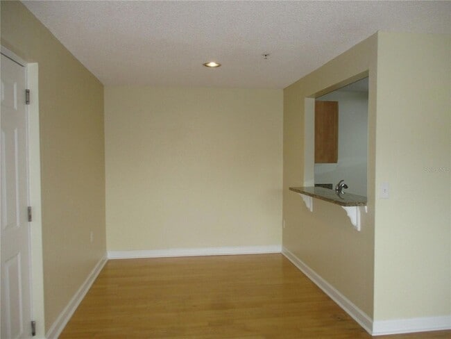 Building Photo - 2065 Dixie Belle Dr