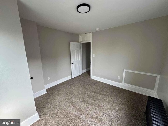 Building Photo - 517 Delamore Pl